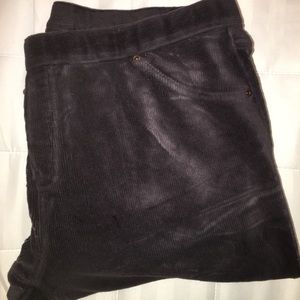 HUE Corduroy Jeggings